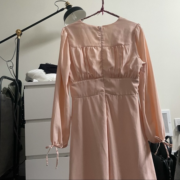 Baby pink dress - Picture 2 of 3